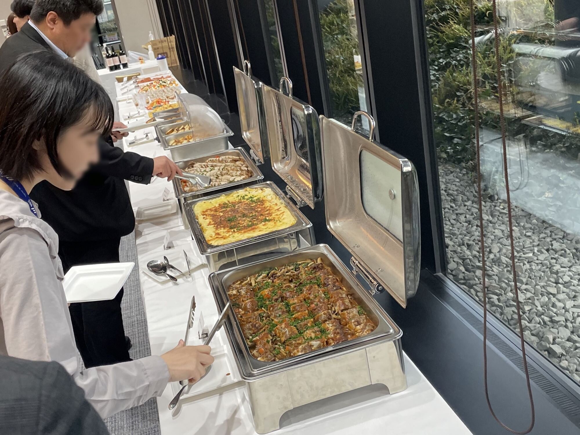 出来立ての温かいお食事