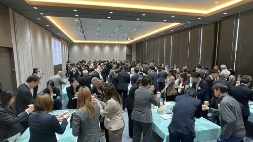懇親会の様子.jpg